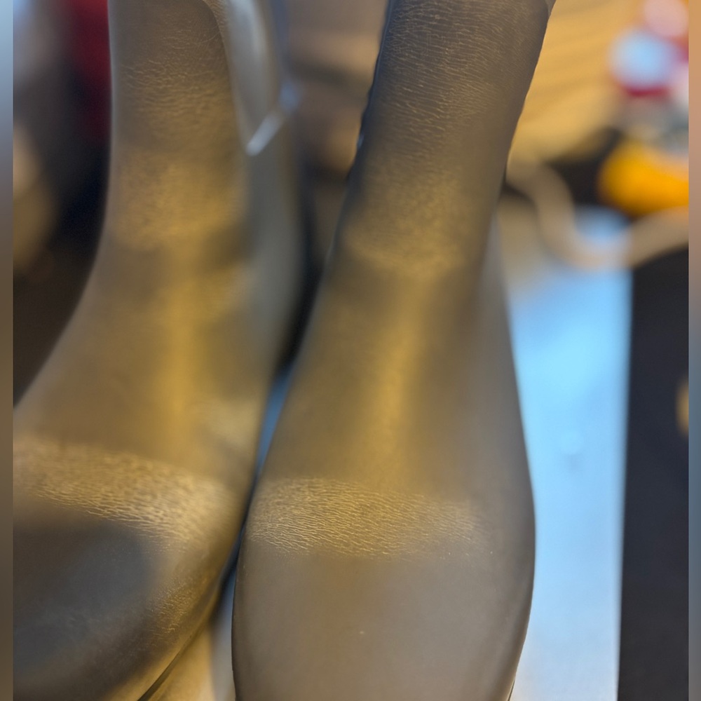 Hunter Classic Black Waterproof Boots - Picture 3 of 11